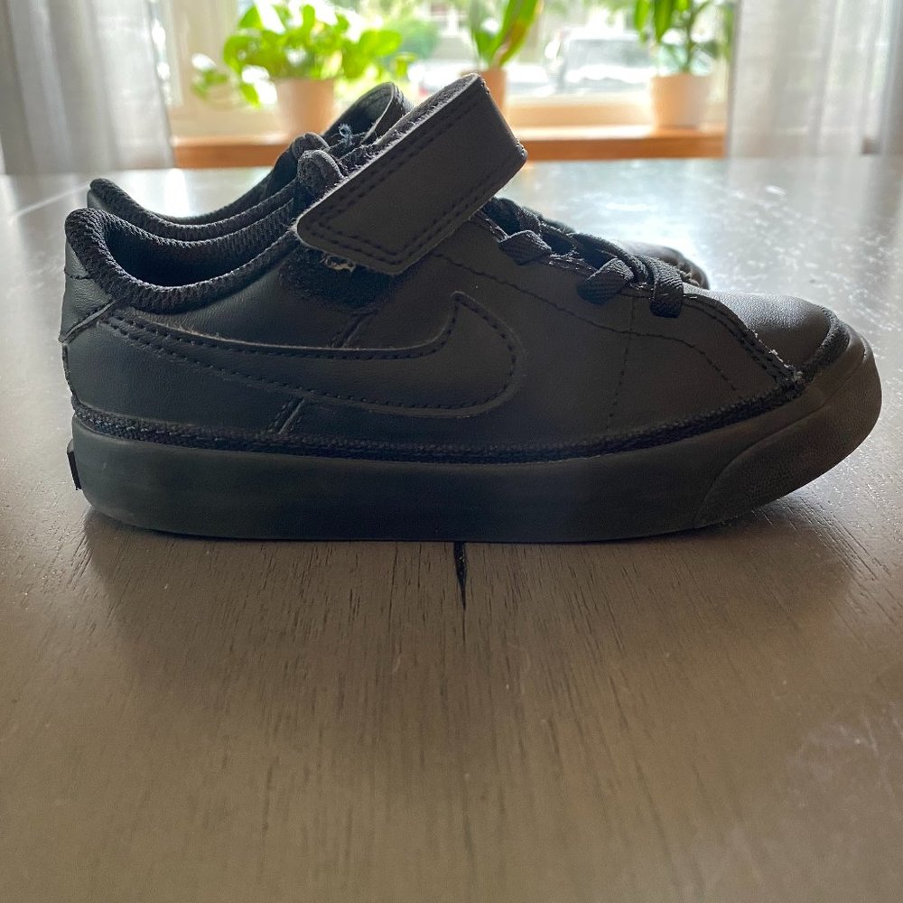 Nike Kids Court Borough Low Tops